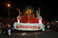 Imperadores do Samba: a vermelha, amarela e branca de São Francisco do Sul 